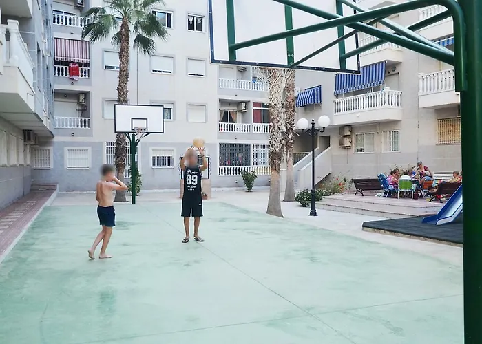 דירה Pretty With Swimming Pool טורבייחה