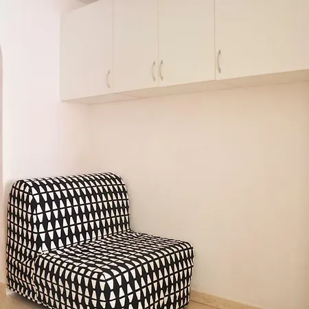 Pretty With Swimming Pool تورّيفيِخا